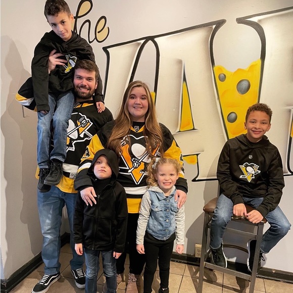 Meet Me 🤷🏻‍♀️ - Picture 3 of 10